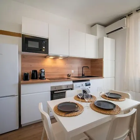 Le Cocon - Neuf Clim Wifi 2 A 4 Personnes Appartement